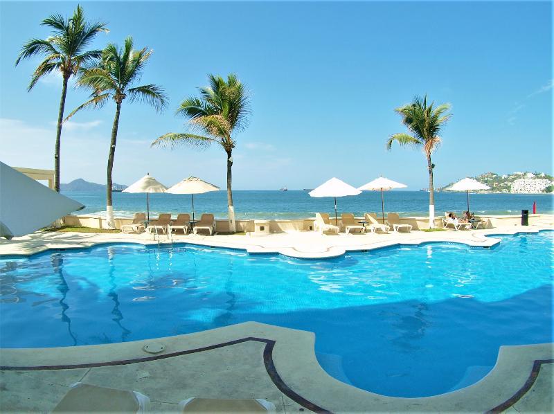 Camino Real Manzanillo Hotel Exterior foto